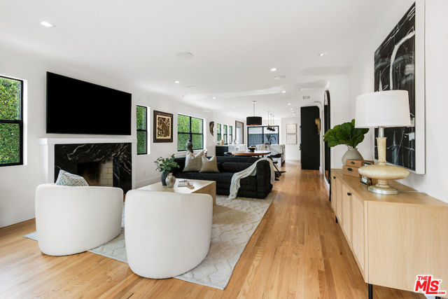5319 West Boulevard, Los Angeles CA: https://media.crmls.org/mediaz/a27c6942-4407-4886-9eca-3fc88d463089.jpg
