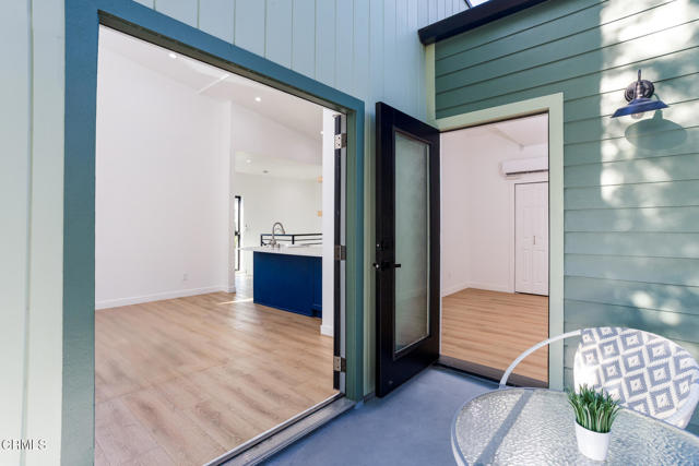 Detail Gallery Image 16 of 30 For 4947 Stratford Rd, Los Angeles,  CA 90042 - 5 Beds | 2 Baths