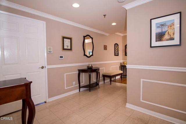 Detail Gallery Image 2 of 42 For 202 S Holliston Ave #301,  Pasadena,  CA 91106 - 3 Beds | 4 Baths