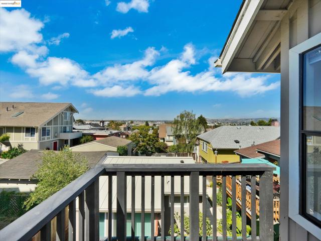 336 Washington Ave, Richmond CA: https://media.crmls.org/mediaz/a27edd2b-de45-4c45-83eb-7c8b7601aeb4.jpg