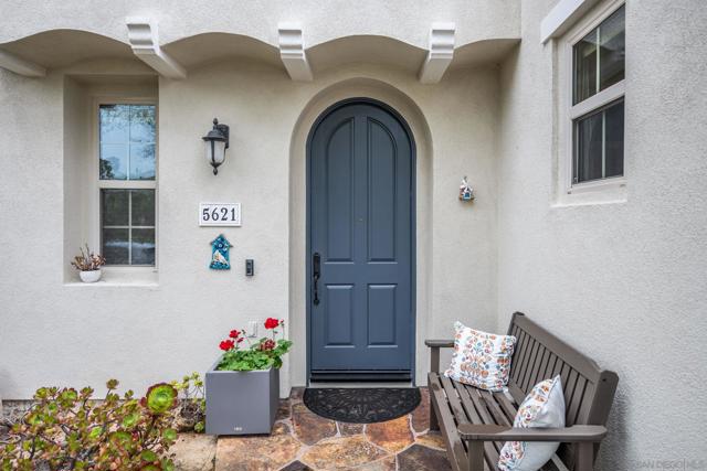 5621 Shasta Daisy Trl, San Diego CA: https://media.crmls.org/mediaz/a27fd704-080a-4a94-aa40-aebd8356e697.jpg