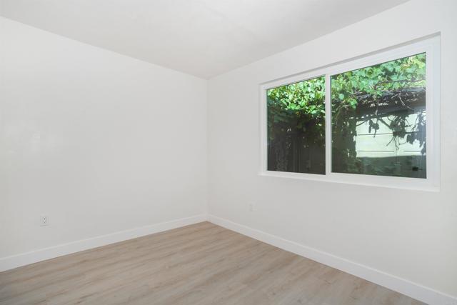 1441 Peacock Blvd, Oceanside CA: https://media.crmls.org/mediaz/a280ed15-36cd-459f-8db1-13b32a81d571.jpg