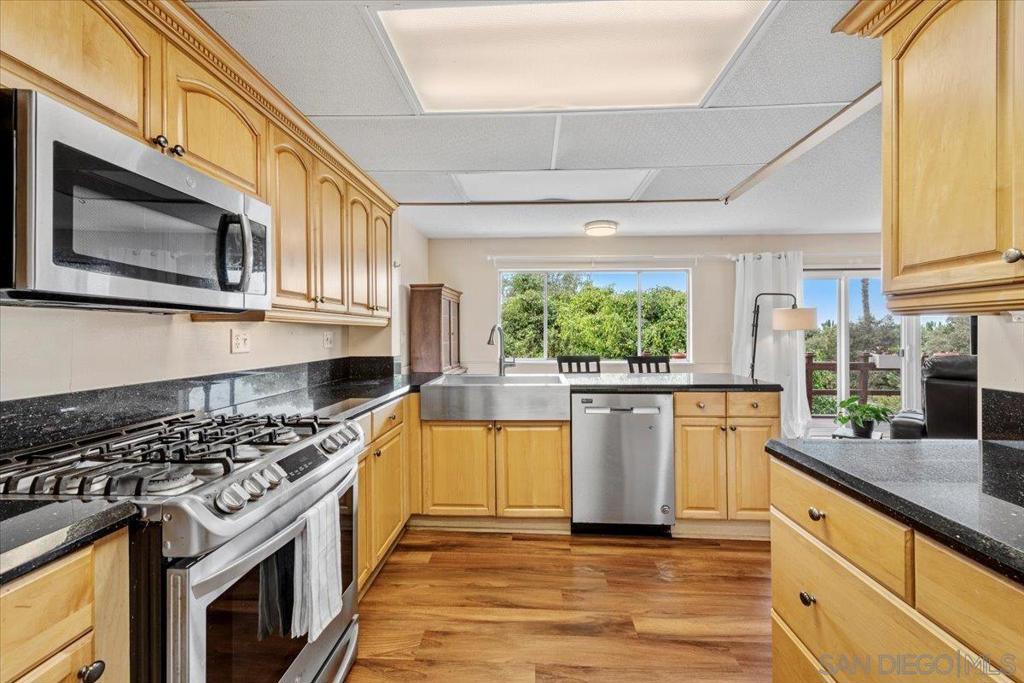 MLS #250041123SD image #30