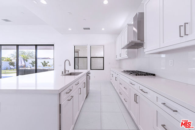 75601 Montage, Palm Desert CA: https://media.crmls.org/mediaz/a2814059-50b6-42ec-b17b-6f2992b90c12.jpg