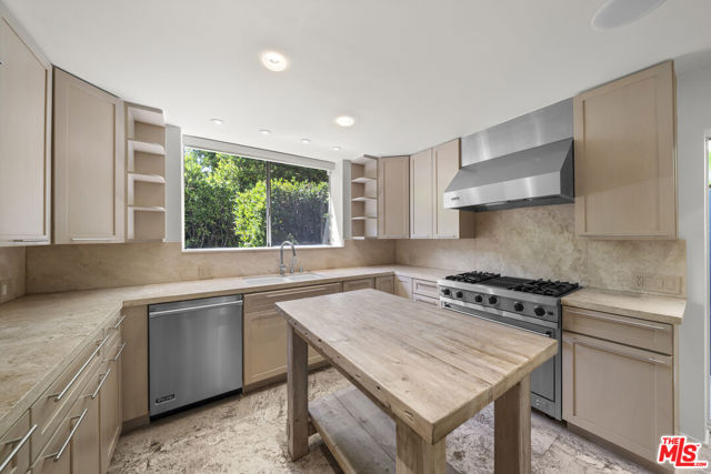 3625 Lowry Road, Los Angeles CA: https://media.crmls.org/mediaz/a281578e-6b4c-4ee3-ae30-8493d8d313b9.jpg