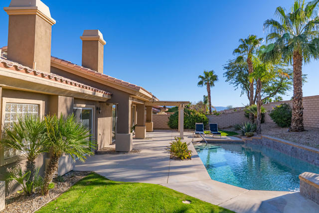 112 Clearwater Way, Rancho Mirage, CA 92270