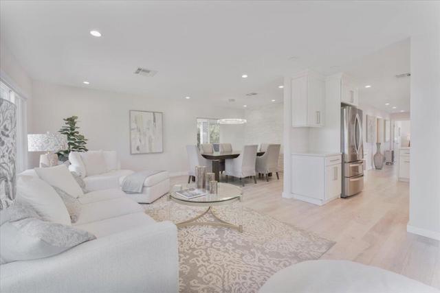 73411 Brown Rabbit Drive, Palm Desert CA: https://media.crmls.org/mediaz/a281e0d6-ce06-4d97-8415-cbb98b074c6d.jpg