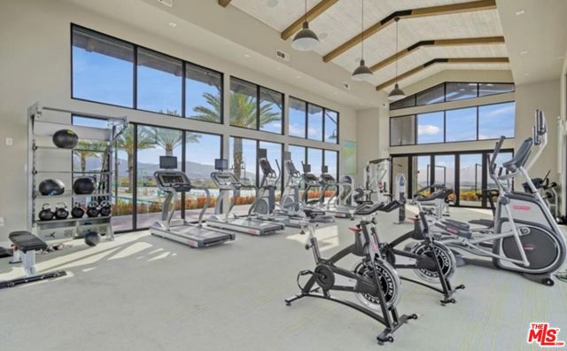 18215 Astro Court, Santa Clarita CA: https://media.crmls.org/mediaz/a2823473-786e-44ce-900b-b61cff5321f2.jpg