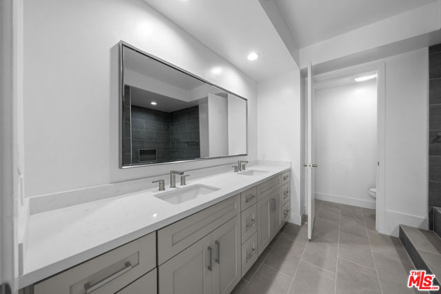 235 S Tower Drive, Beverly Hills CA: https://media.crmls.org/mediaz/a2824ee4-a5df-4742-ac2a-98c9a426685a.jpg