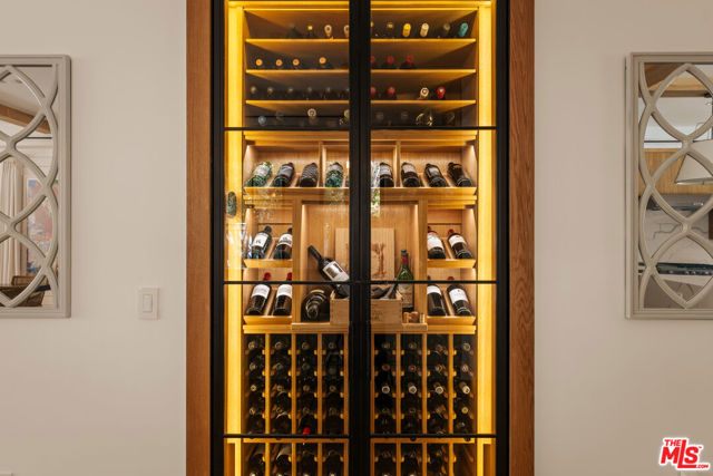 4447 Farmdale Avenue, Studio City CA: https://media.crmls.org/mediaz/a282b300-e6ff-4f43-92a1-9bba2391dfe2.jpg