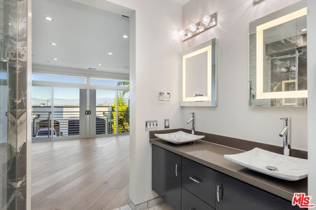 3 Bed Home for Sale in Studio City, California