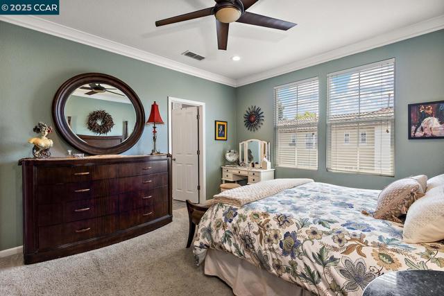 26 Warhol Way, Pleasant Hill CA: https://media.crmls.org/mediaz/a285aa10-3e3d-48f4-86a8-ebcbe792840d.jpg