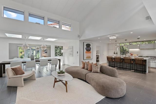 1101 Hamilton Avenue, Palo Alto CA: https://media.crmls.org/mediaz/a286a4c8-c31d-4007-b376-8c1c97eb96c9.jpg
