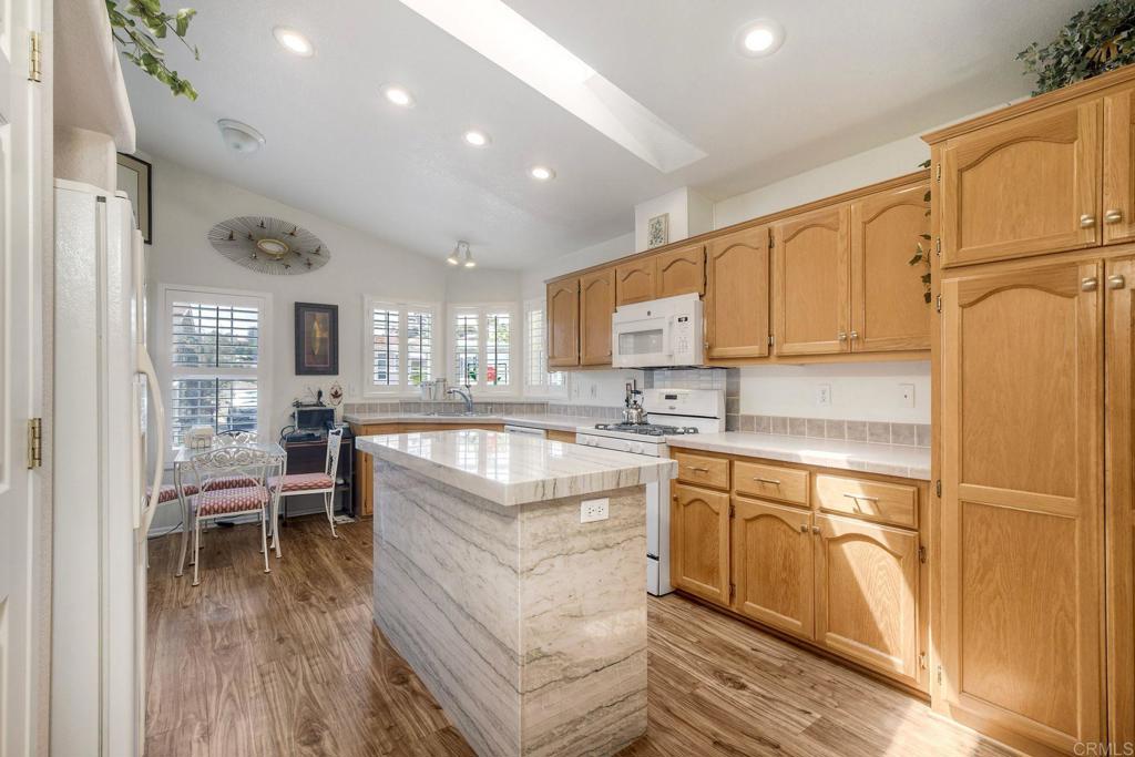 444 El Camino Real - photo 17