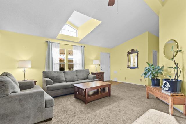 Detail Gallery Image 7 of 30 For 13162 Highway 8 Business #200,  El Cajon,  CA 92021 - 2 Beds | 2 Baths