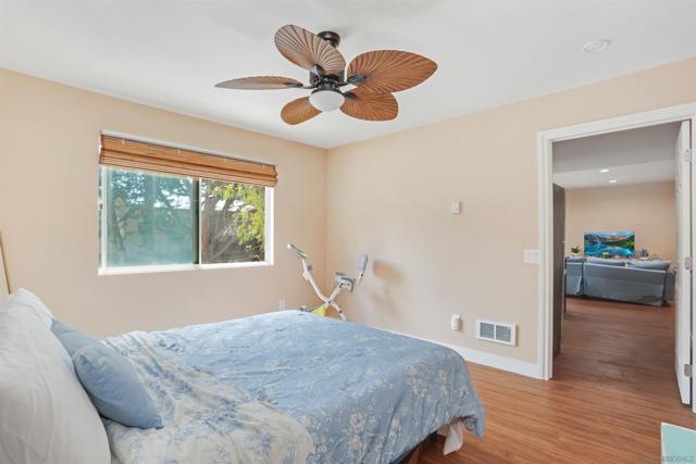 155 Rosebay Dr, Encinitas CA: https://media.crmls.org/mediaz/a2887ad5-19b8-46ae-a805-1e4daee12572.jpg