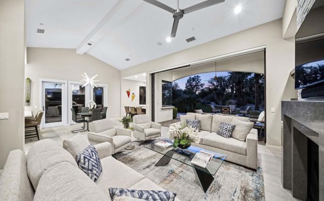 76054 Via Saturnia, Indian Wells CA: https://media.crmls.org/mediaz/a2890de2-9871-4565-a939-55027913d563.jpg