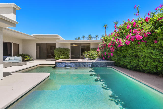 45550 Navajo Road, Indian Wells CA: https://media.crmls.org/mediaz/a2898a3a-c827-4513-bb4b-1dcae1847822.jpg