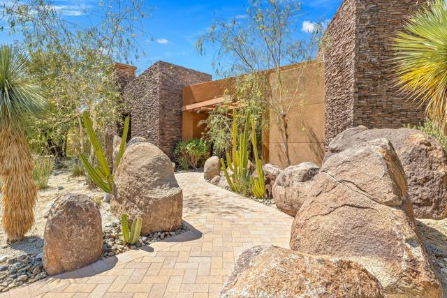 50741 Desert Arroyo Trail, Indian Wells CA: https://media.crmls.org/mediaz/a2898c3f-51f4-4843-99a1-e6c209f63223.jpg