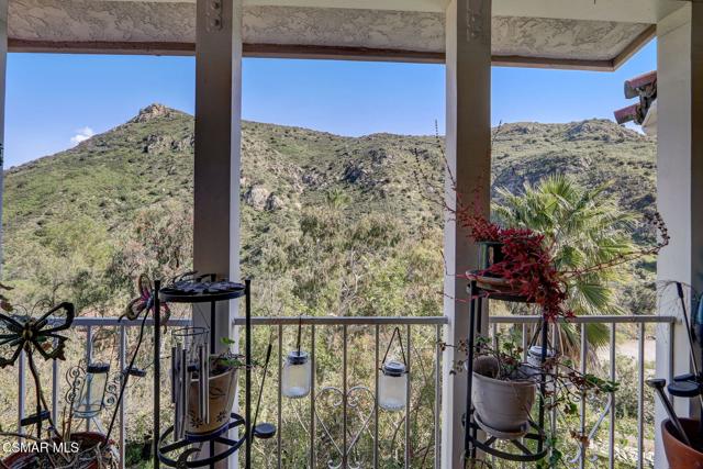 7 Bell Canyon Road, Bell Canyon CA: https://media.crmls.org/mediaz/a289b62a-06f1-446d-85ad-cf0393afb31c.jpg