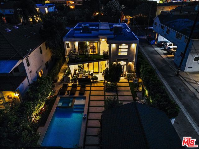 4338 Agnes Avenue, Studio City CA: https://media.crmls.org/mediaz/a28a4cb9-f596-461a-89e8-265e263dcb1a.jpg