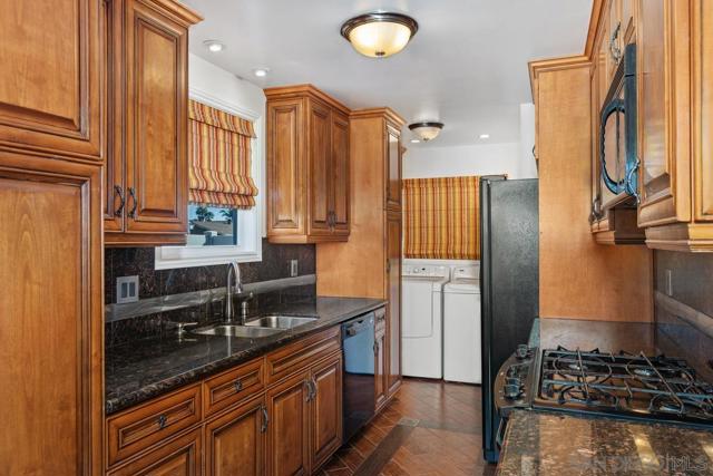 6289 Lake Arago Ave, San Diego CA: https://media.crmls.org/mediaz/a28ba5d5-c02a-46ca-a002-2fb97f2a3394.jpg