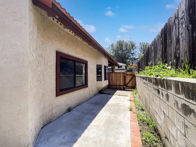 7922 Sunset Ter, Lemon Grove CA: https://media.crmls.org/mediaz/a28bc3e9-23c6-477b-b5e1-fcf071ef4038.jpg