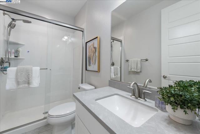 7259 Lembert Hills Dr, Dublin CA: https://media.crmls.org/mediaz/a28c1a11-0d29-4019-ab32-b2243dde3b89.jpg