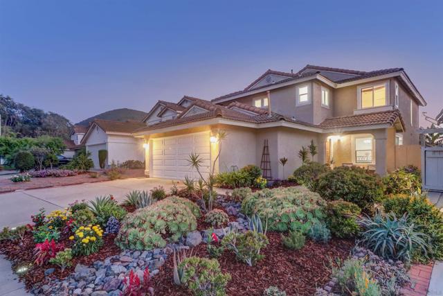 10832 Avenida De Los Lobos, San Diego CA: https://media.crmls.org/mediaz/a28cd5b5-446e-4a57-b840-6dffbaf91f61.jpg