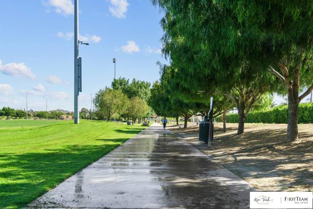 Detail Gallery Image 7 of 39 For 241 Saguaro Pl, Oceanside,  CA 92057 - 3 Beds | 2 Baths