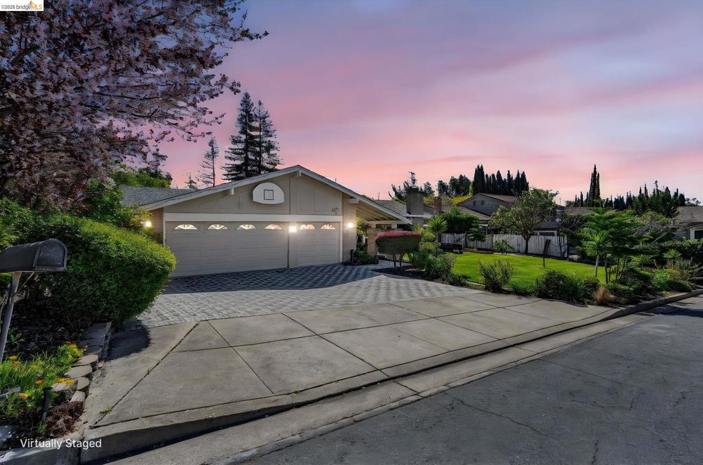 277 HIDALGO COURT