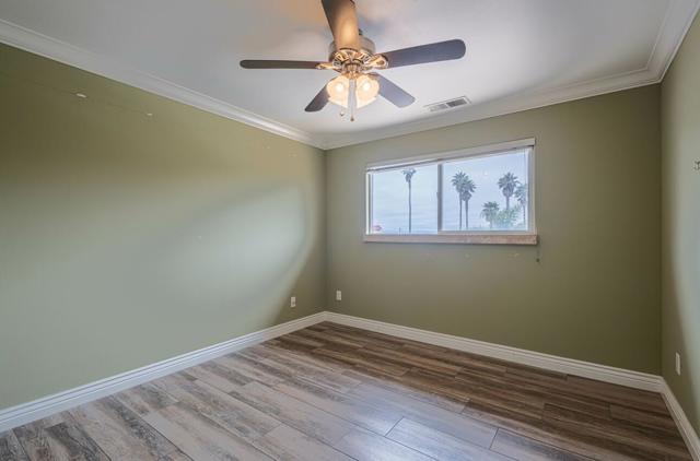 10883 Assisi Way, Salinas CA: https://media.crmls.org/mediaz/a28d79ea-a2f3-4a41-884a-c2d1d4456e8a.jpg