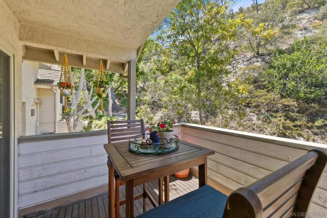 4366 Caminito Pintoresco, San Diego CA: https://media.crmls.org/mediaz/a28e9b51-fc85-4706-a7ae-4e5899f14696.jpg