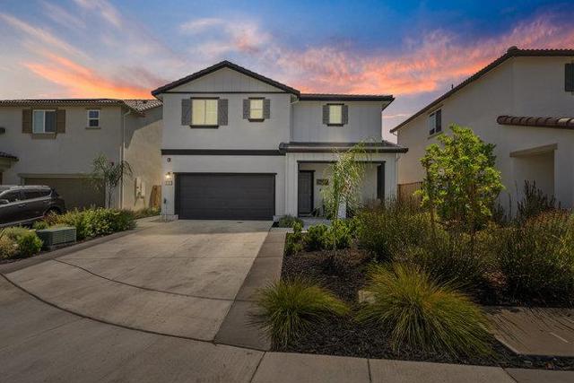 9182 Wickham Court, Gilroy CA: https://media.crmls.org/mediaz/a28eb50e-4195-4047-88ef-a659dd4a890e.jpg