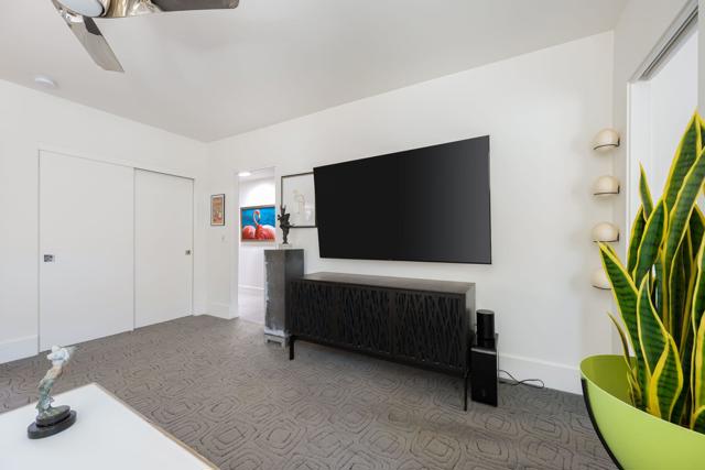 1380 Malaga Circle, Palm Springs CA: https://media.crmls.org/mediaz/a28f78f5-95e1-4601-a49d-59eceaf4ca87.jpg