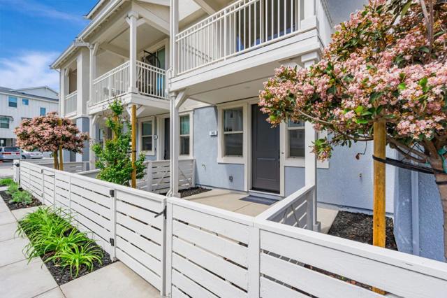 146 Oak Circle, Walnut Creek CA: https://media.crmls.org/mediaz/a2903881-24bf-46eb-920f-e77245af4dc1.jpg
