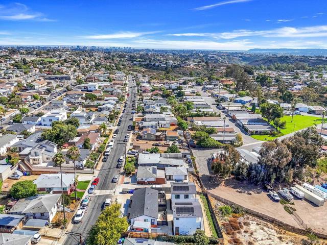 2868 Preece St, San Diego CA: https://media.crmls.org/mediaz/a2915207-c33e-4d5f-ab68-f6d2ae0d5008.jpg