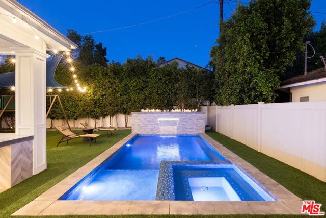 4728 Vesper Avenue, Sherman Oaks CA: https://media.crmls.org/mediaz/a2917d42-4557-4a5f-ab61-cd418b5f79bf.jpg