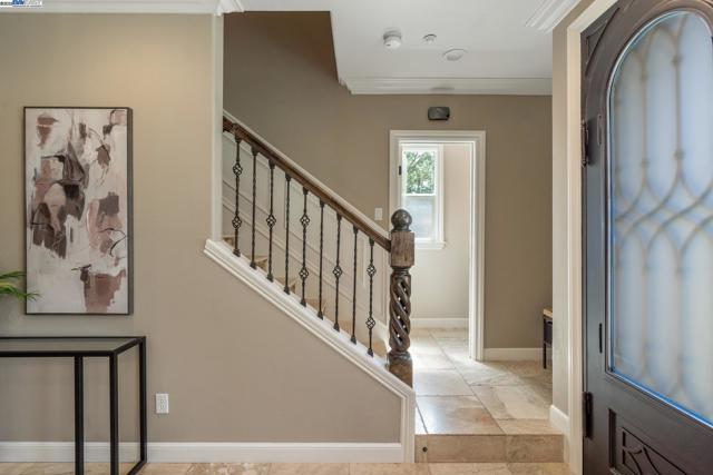 5989 Hillbrook Pl, Dublin CA: https://media.crmls.org/mediaz/a2919c2b-9083-4d20-8651-a6c1204f13db.jpg