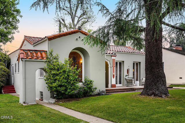 Detail Gallery Image 2 of 23 For 2460 Coniston Pl, San Marino,  CA 91108 - 3 Beds | 2 Baths