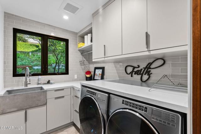 31460 Glenbridge Road, Westlake Village CA: https://media.crmls.org/mediaz/a29216f6-fe1a-4f6c-b3e9-fc256f9b94e4.jpg