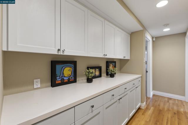 350 Pine Creek Rd, Walnut Creek CA: https://media.crmls.org/mediaz/a29220f9-0a61-4257-9620-849f007e0692.jpg