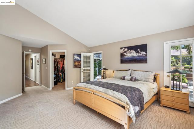 1037 Silverhill Dr, Lafayette CA: https://media.crmls.org/mediaz/a2923133-e988-4784-acce-4f893dedfa59.jpg