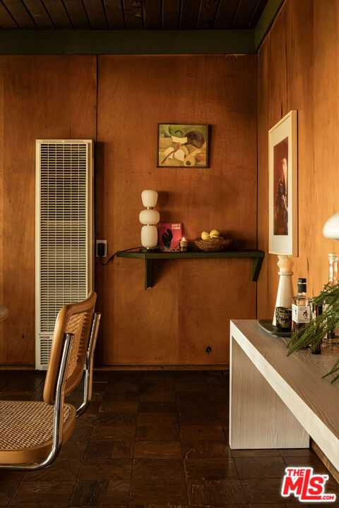 https://media.crmls.org/mediaz/a2934377-7cb0-4b91-901b-c6ac68995ebd.jpg?preset=X-Large