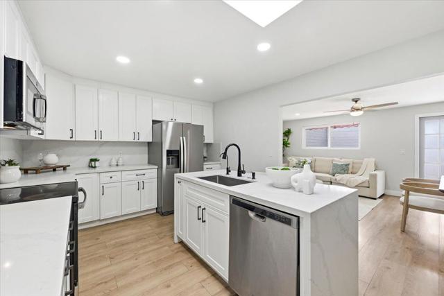 32915 Lake Erie Street, Fremont CA: https://media.crmls.org/mediaz/a293547d-328e-4aa5-8e2c-e4d98756fa18.jpg
