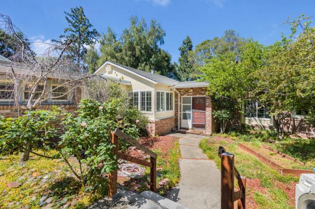495 Bird Avenue, Los Gatos CA: https://media.crmls.org/mediaz/a2937fa8-3c86-46f5-962d-70a51a9d2ff2.jpg