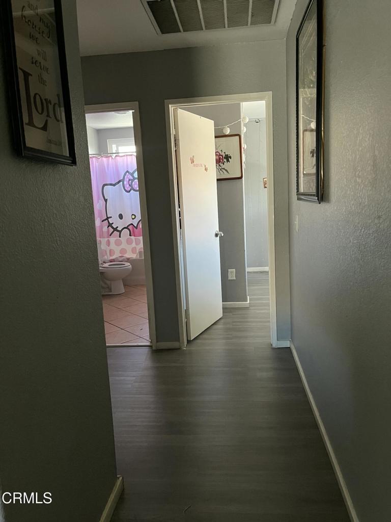 https://media.crmls.org/mediaz/a294c01e-cdb4-40be-a9f1-756f1009ebcd.jpg?preset=X-Large