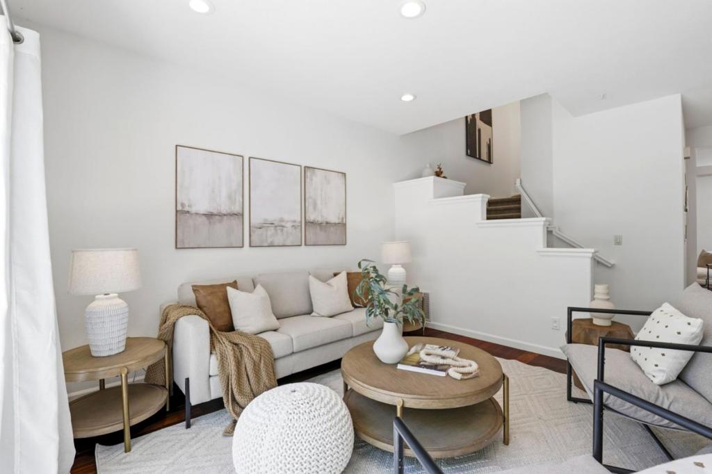 https://media.crmls.org/mediaz/a2951739-9bb8-4972-b2ff-42f79fc79060.jpg?preset=X-Large