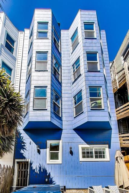 811 Oak Street, San Francisco CA: https://media.crmls.org/mediaz/a2957a3f-be1d-4ca7-a392-0e6e45302c39.jpg