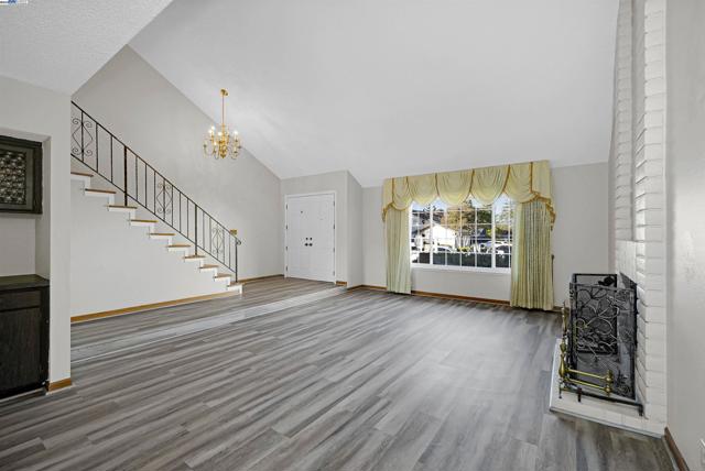 3608 Siskiyou Ct, Hayward CA: https://media.crmls.org/mediaz/a295f171-eae6-49cf-9f6b-04c6f8d81c08.jpg